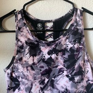 Gaiam XS NWOT yoga too